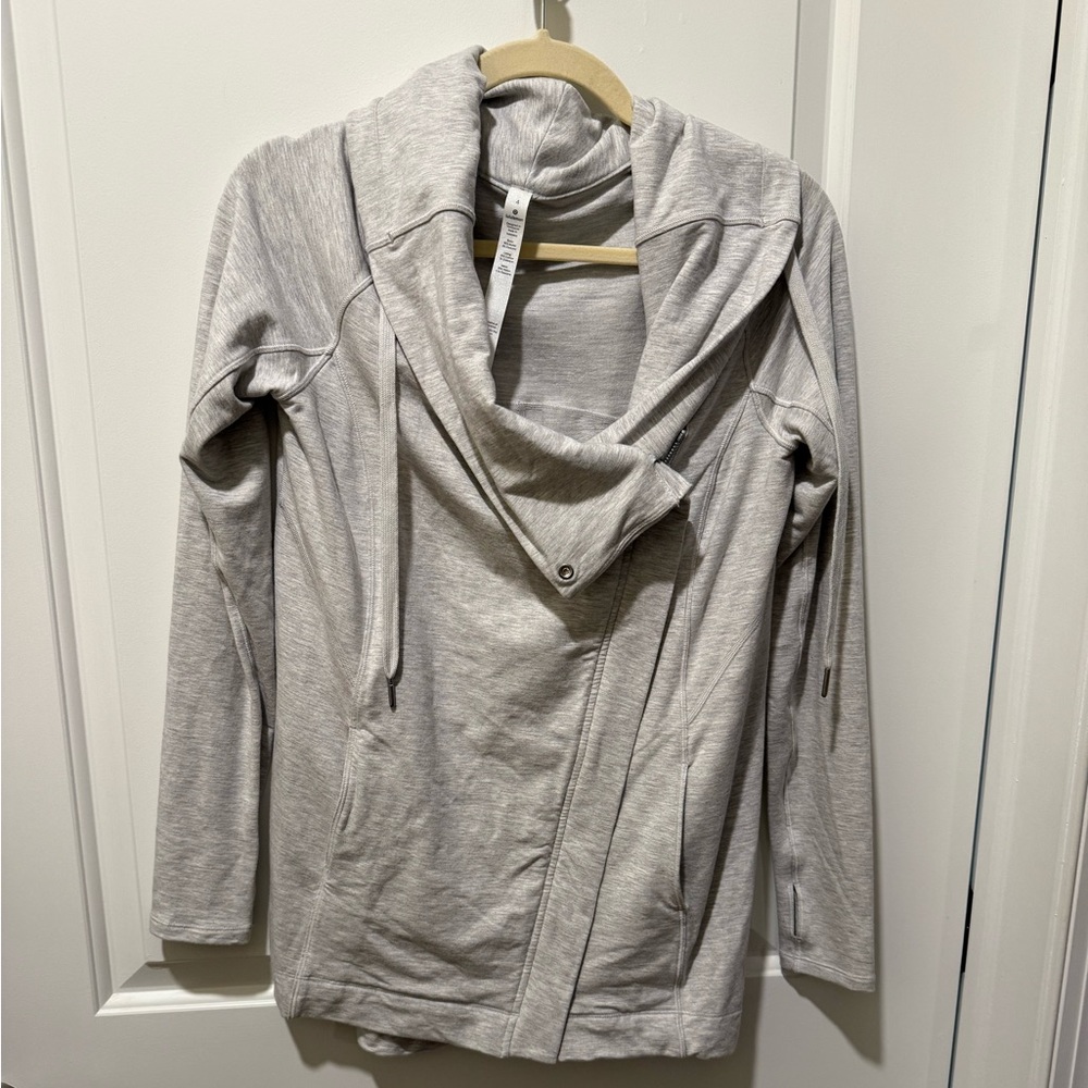 Lululemon Coast Easy Wrap Heathered Core Ultra Light Gray | SIZE: 4 - Picture 6 of 10